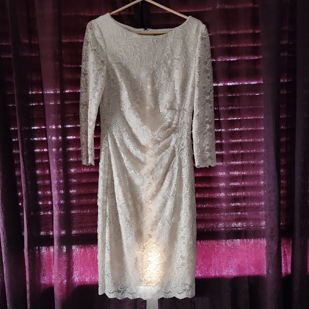 Jessica Howard Cream Ruched Sheath Dress